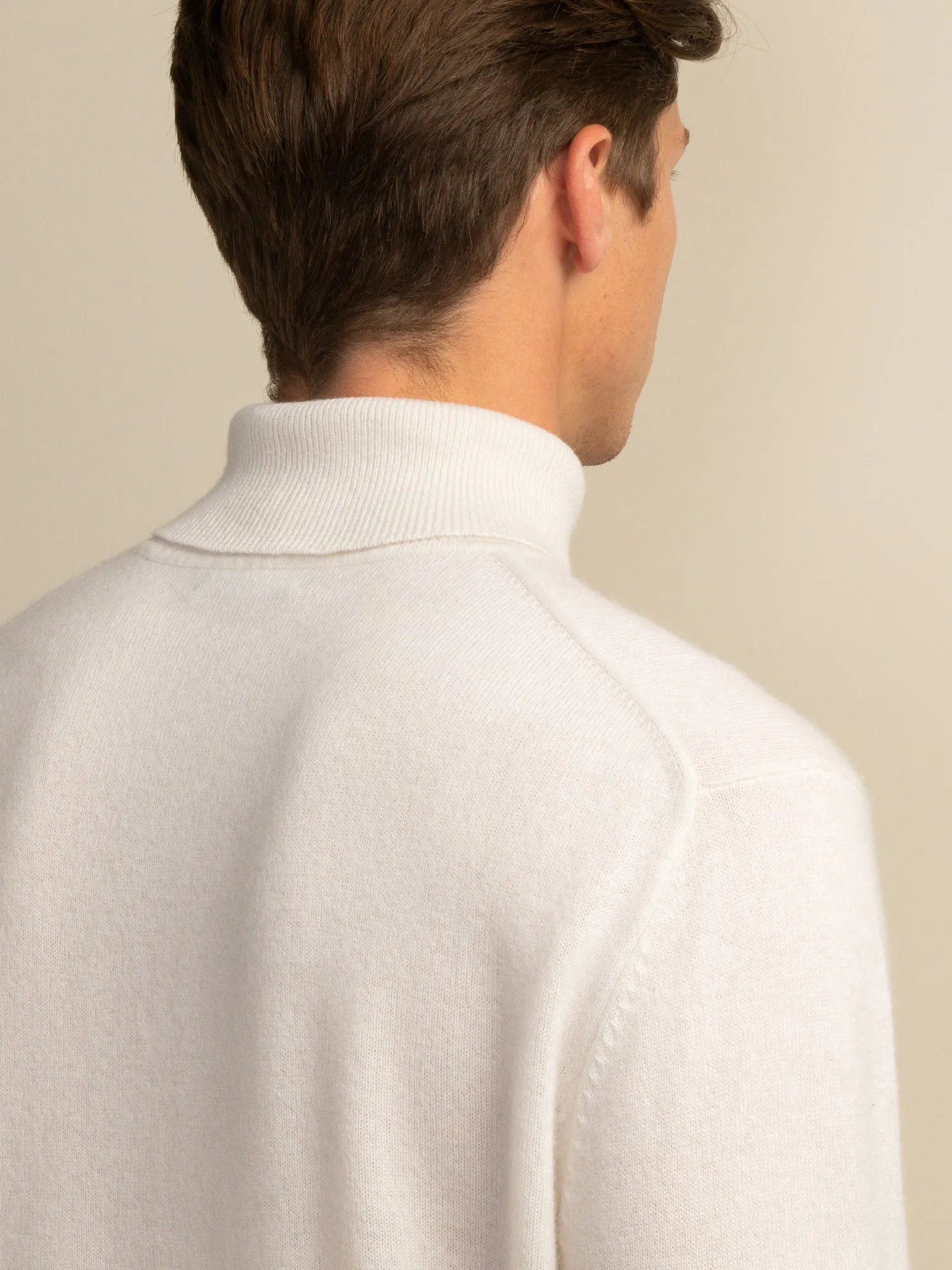 Men Turtleneck Sweater_Vintage White