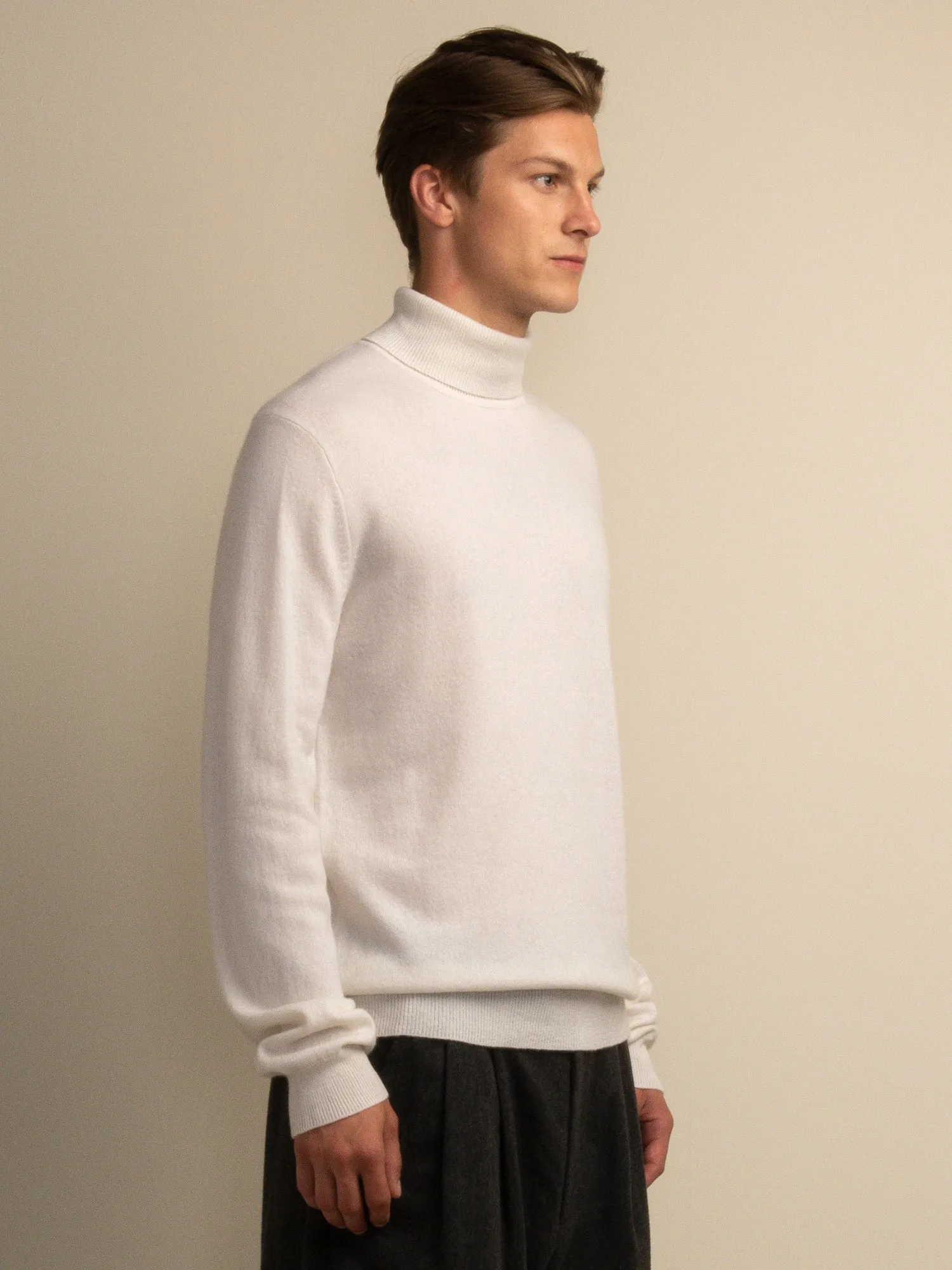 Men Turtleneck Sweater_Vintage White